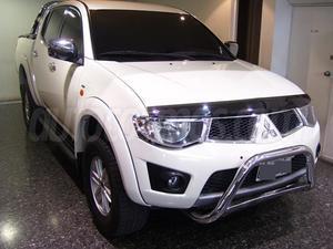 Mitsubishi L-200 4x4 3.2 CR Cabina Doble