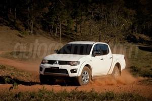 Mitsubishi L-200 4x4 3.2 CR Cabina Doble