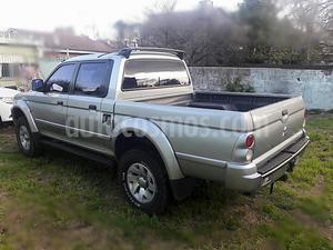 Mitsubishi L-200 4x4 2.4 DI-D High Power CD Aut