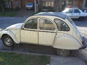 Citroën 3CV Sedán