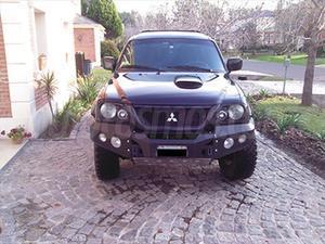 Mitsubishi L-200 4x4 2.5 Sport HPE Cabina Doble